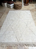 Moroccan BENI OUARAIN rug BO137 - 240 x 162 cm/ 7.8 x 5.3 FT