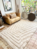 Moroccan BENI OUARAIN rug BO200 - 245 x 163 cm/ 8 x 5.3 FT