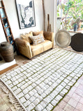 Moroccan BENI OUARAIN rug BO203 - 255 x 154 cm/ 8.3 x 5 FT