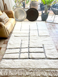 Moroccan BENI OUARAIN rug BO199 - 263 x 153 cm/ 8.6 x 5 FT