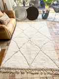Moroccan BENI OUARAIN rug BO193 - 252 x 158 cm/ 8.2 x 5.2 FT
