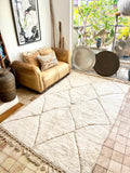 Moroccan BENI OUARAIN rug BO193 - 252 x 158 cm/ 8.2 x 5.2 FT
