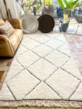 Moroccan BENI OUARAIN rug BO201 - 254 x 154 cm/ 8.3 x 5 FT