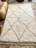 Moroccan BENI OUARAIN rug BO193 - 252 x 158 cm/ 8.2 x 5.2 FT