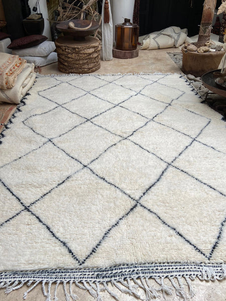 Moroccan BENI OUARAIN rug BO134 - 300x200 cm