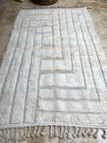 Moroccan BENI OUARAIN rug BO136 - 250 x 160 cm/ 8.2 x 5.2 FT