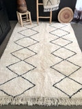 Moroccan BENI OUARAIN rug BO168 - 230 x 165 cm/ 7.5 x 5.4 FT