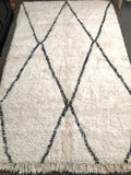 Moroccan BENI OUARAIN rug BO169 - 260 x 162 cm/ 8.5 x 5.3 FT