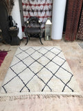 Moroccan BENI OUARAIN rug BO155 - 205 x 150 cm/ 6.7 x 4.9 FT