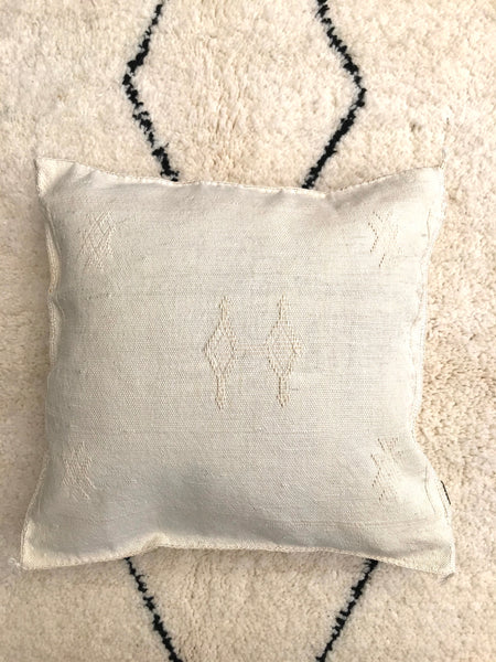 Cactus silk cushion Beige/grey