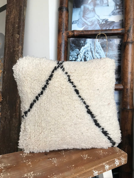 Vintage Moroccan Beni Ouarain cushion