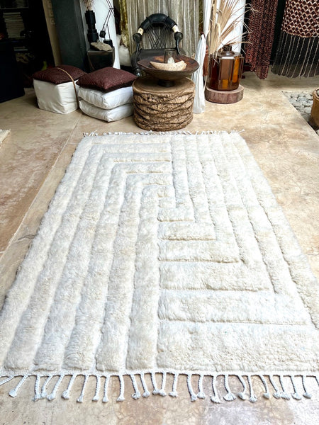 Moroccan BENI OUARAIN rug BO134 - 252 x 168 cm/ 8.2 x 5.5 FT