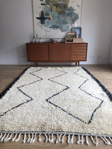 Vintage Moroccan BENI OUARAIN rug BO123