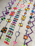 Vintage Moroccan AZILAL rug AZ208