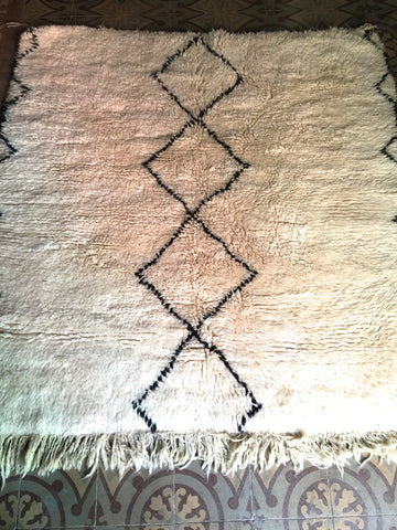 Vintage Moroccan BENI OUARAIN rug BO126