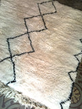 Vintage Moroccan BENI OUARAIN rug BO126