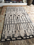 Moroccan AZILAL rug AZ211 - 246 x 118 cm / 8' x 3'9"