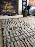 Moroccan AZILAL rug AZ211 - 246 x 118 cm / 8' x 3'9"