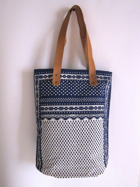 Mykonos Tote bag white and blue