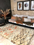 Vintage Moroccan BENI OUARAIN rug BO109 - 274 x 177 cm / 9' x 5'8"